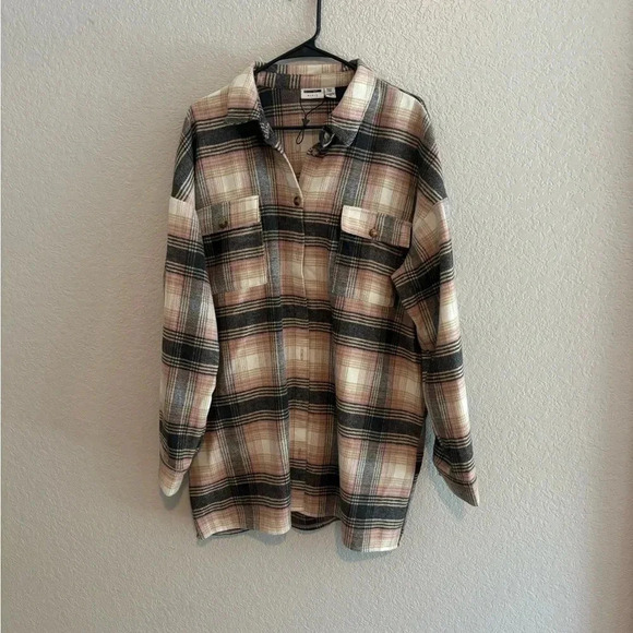 Noisy May
NMFLANNY LONG SHACKET - Button-down blouse. - Picture 10 of 11